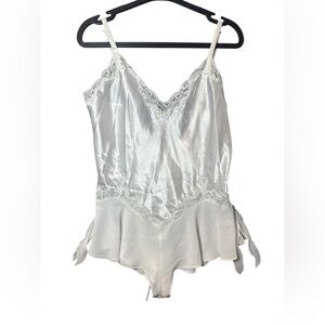 Oscar de la Renta Pink Label White Satin Lace Romper Medium Bridal Valentine